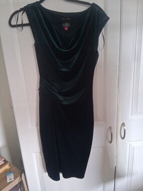 Vince Camuto Emerald Green Velvet Cowl Midi Dress